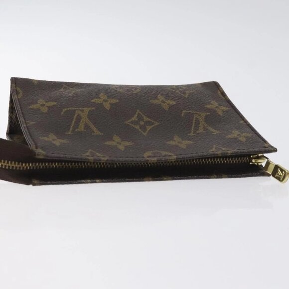 LOUIS VUITTON Monogram Poche Toilette 15 Pouch - Picture 5 of 16